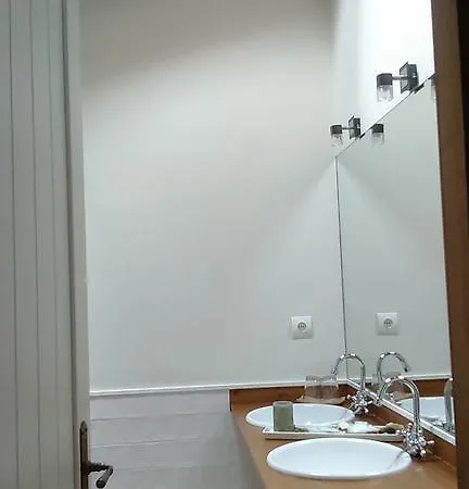 بيت ضيافة Casa Fidela Lomeña