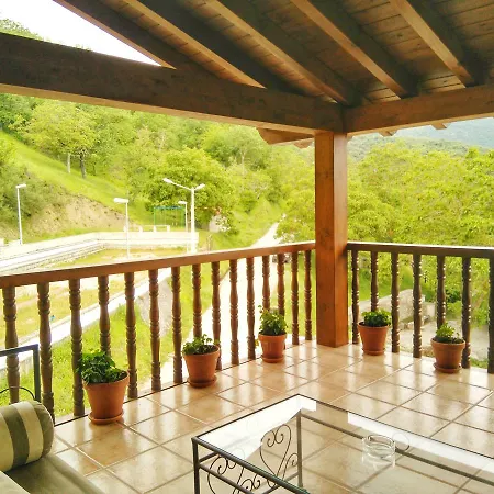 Casa Fidela Lomeña