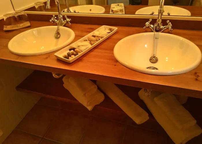 Casa Fidela Konukevi Lomeña