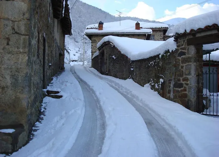 Konukevi Casa Fidela Lomeña